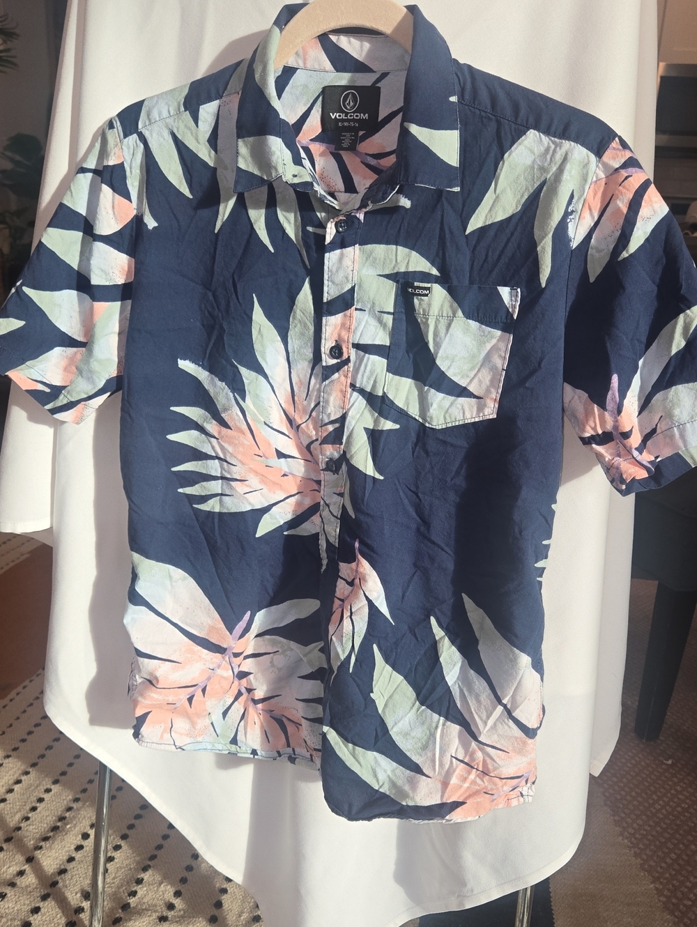 Volcom Boy’s Navy Tropical Short-Sleeve Button-Up Shirt